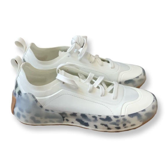 Adidas by Stella McCartney Shoes - Adidas Stella McCartney Treino bubblegum sole size 6 women NEW